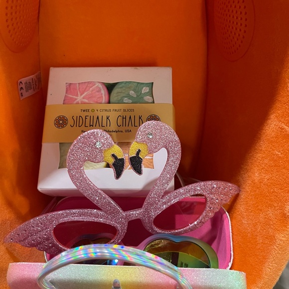 BUNDLE Twee Sidewalk Chalk 4Citrus Fruit Slice & 2Fun Sunglasses 1hardcover case - Picture 5 of 13